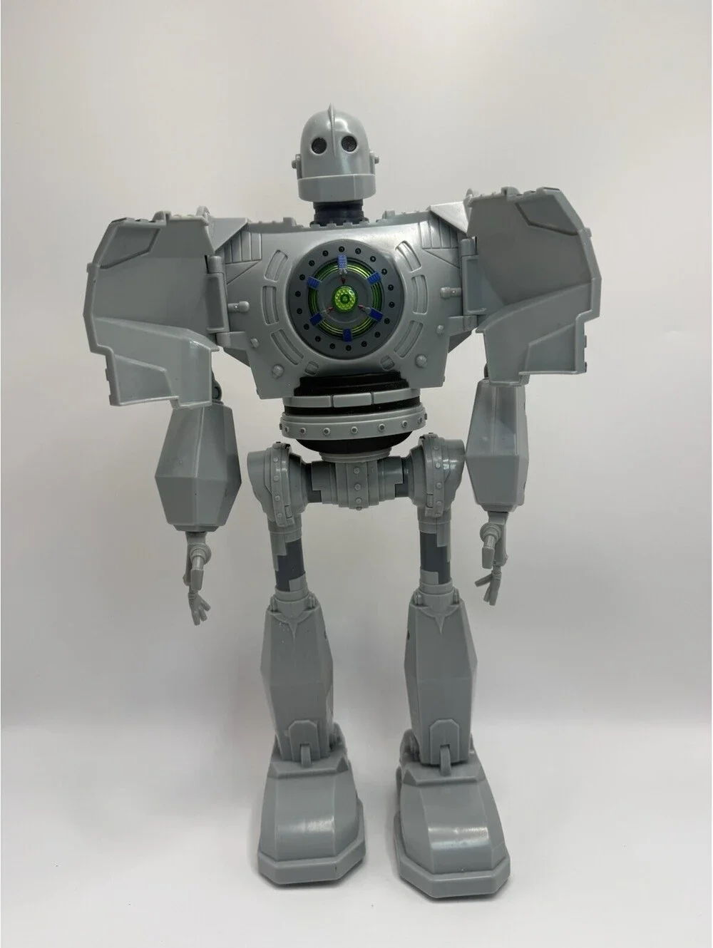 Warner Brothers The Iron Giant  Movie 14